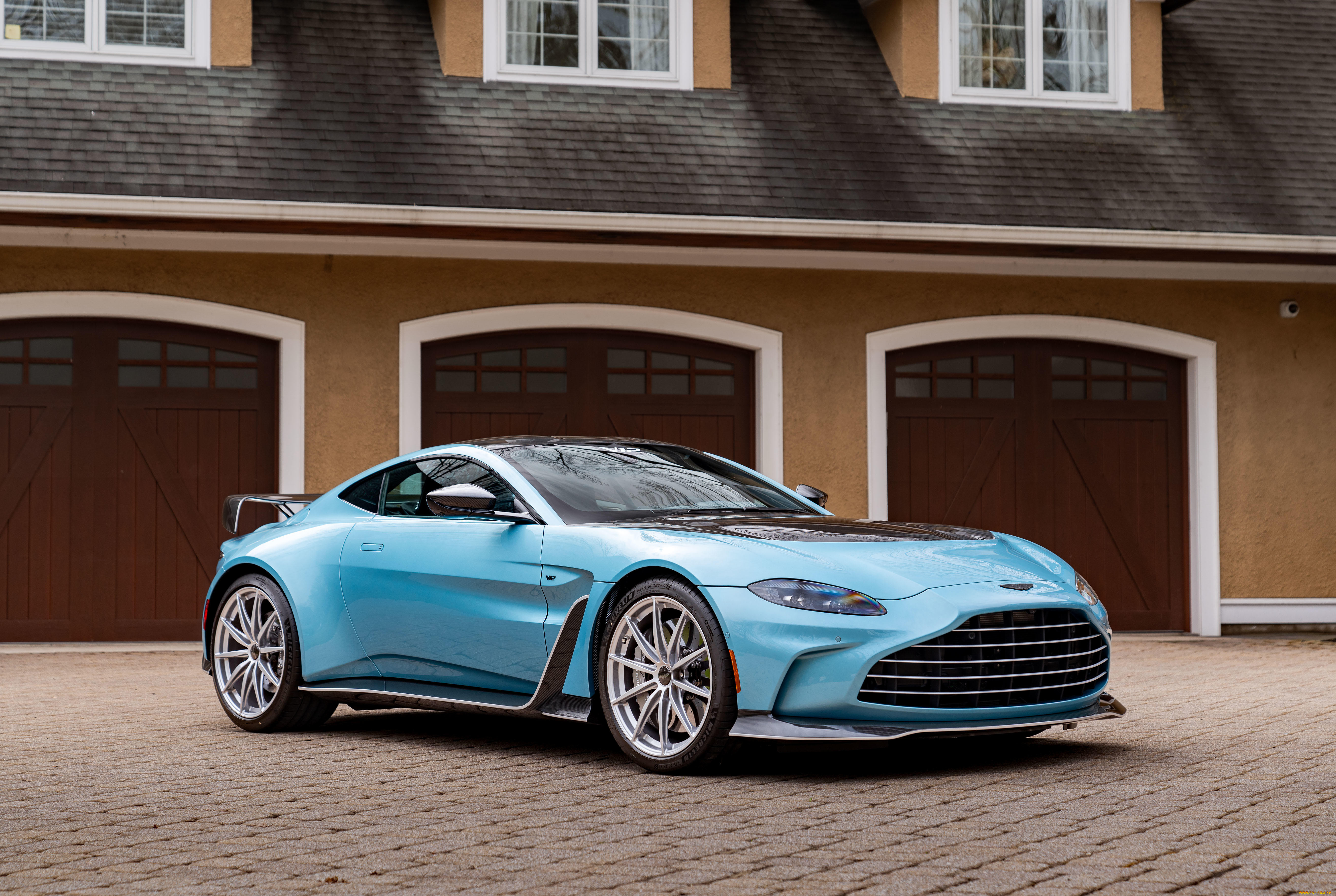 , aston martin, aston-martin